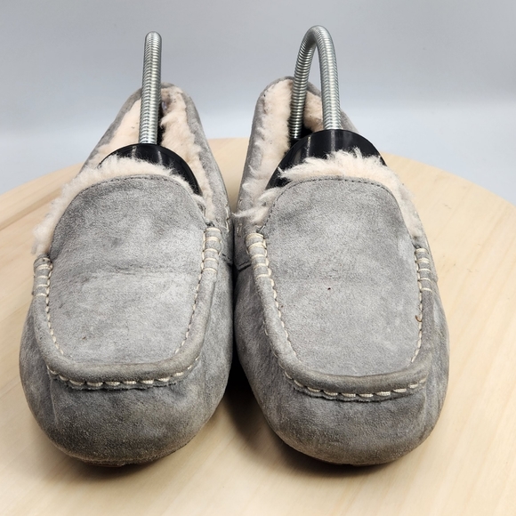 UGG Australia Womens Fur Slippers sz 8 - Picture 3 of 13